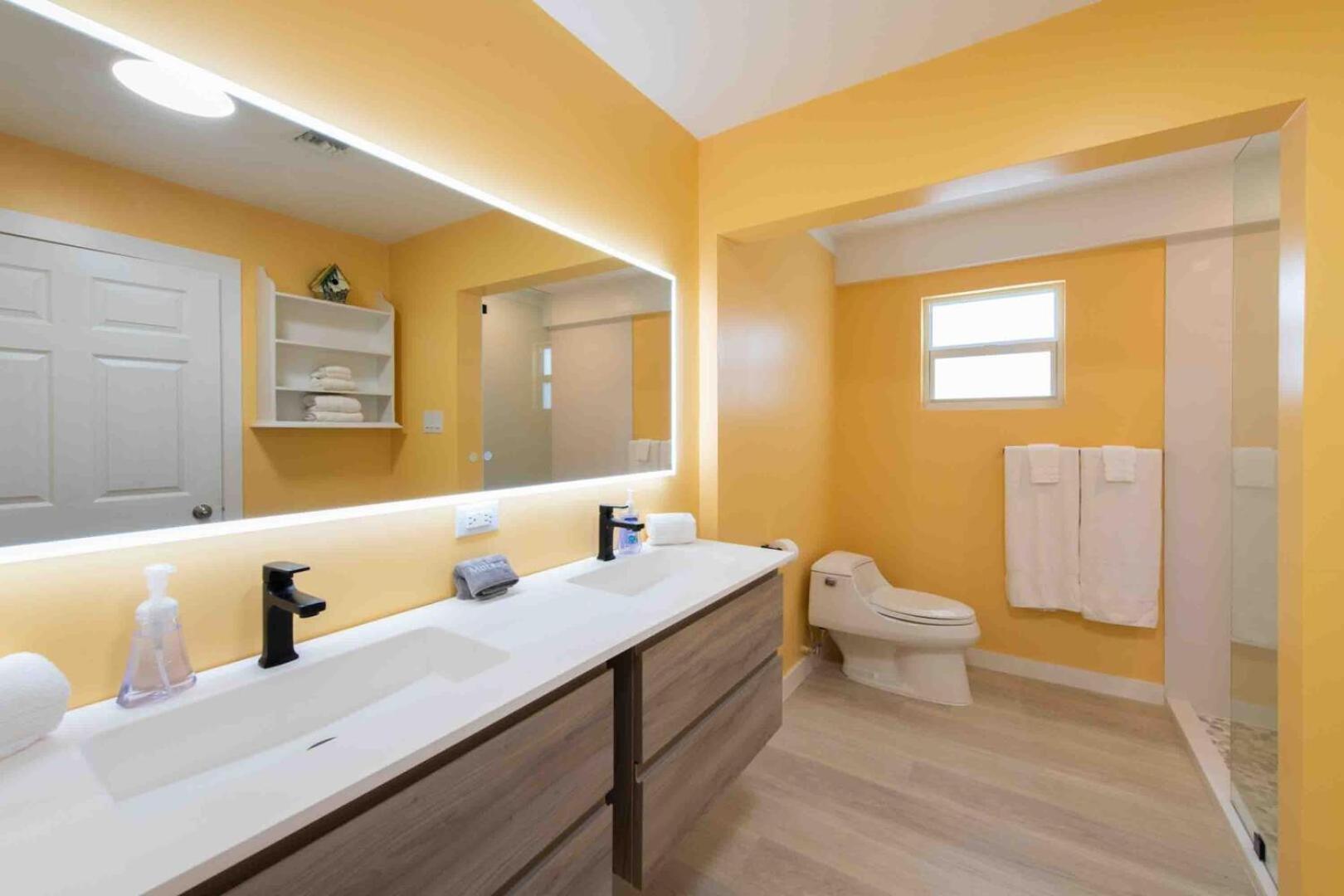 Thatch Hill - Renovated Beach House With Pool, Short Walk To The Rum Point Club Driftwood Village Extérieur photo