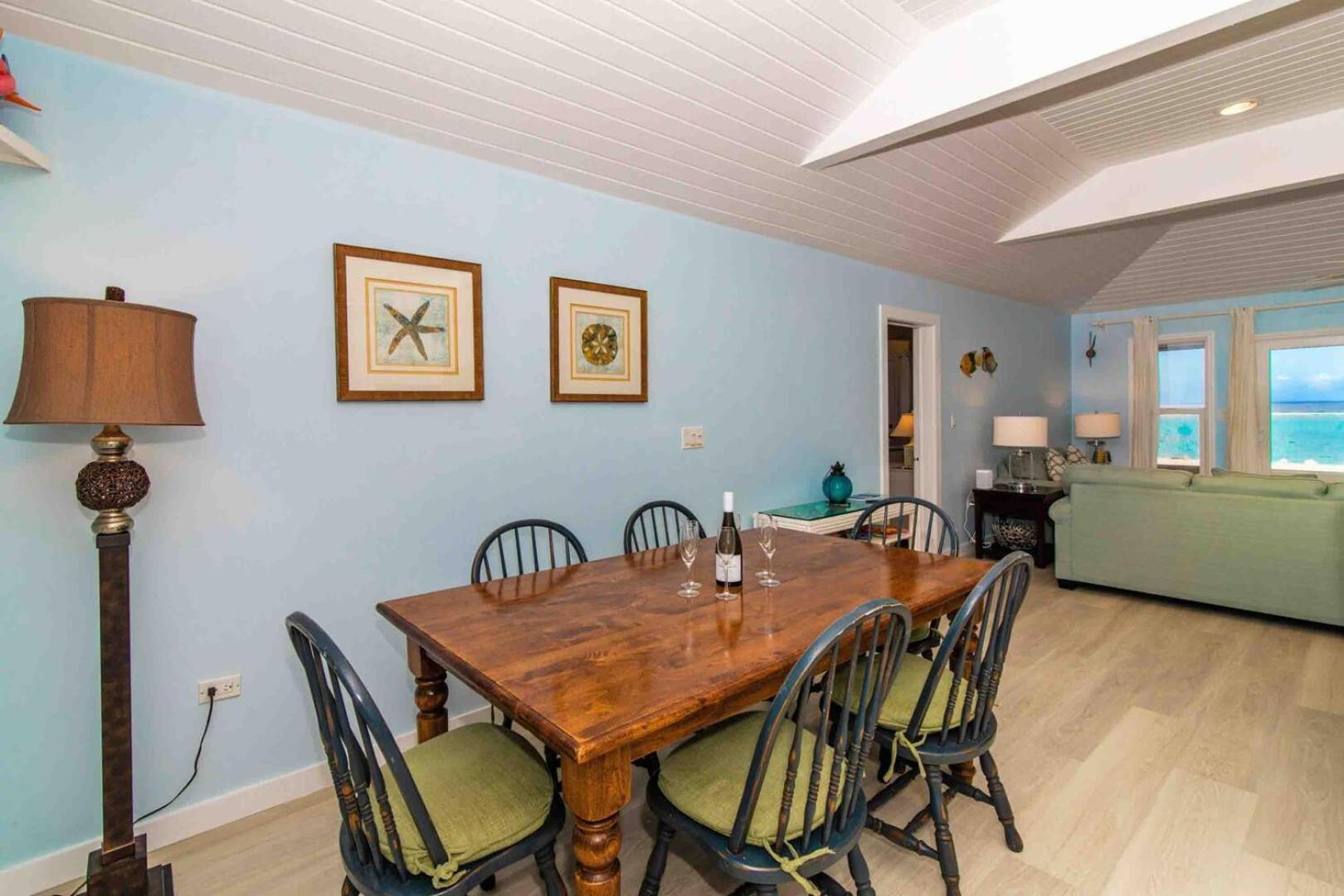 Thatch Hill - Renovated Beach House With Pool, Short Walk To The Rum Point Club Driftwood Village Extérieur photo